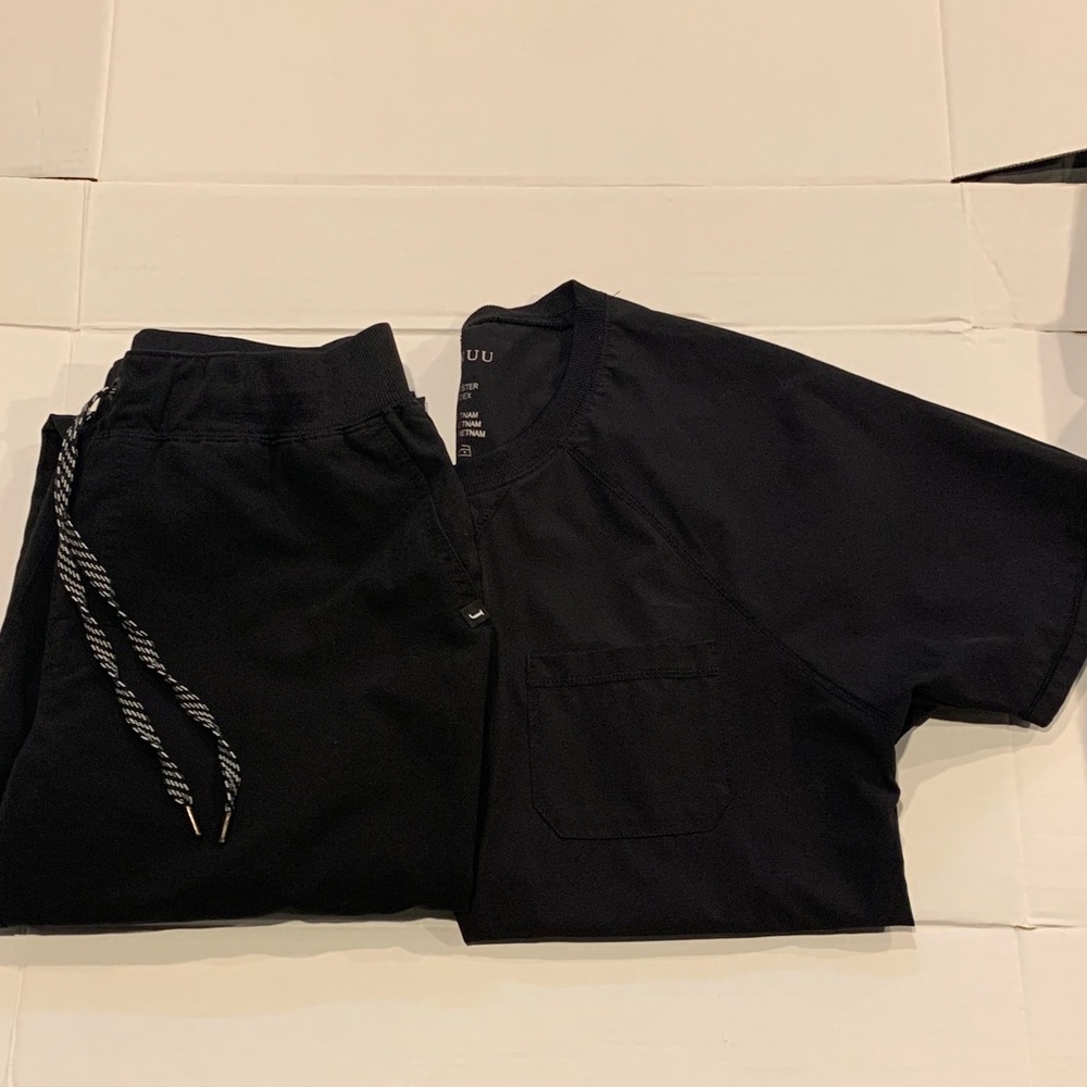 EUC Jaanuu Mens Black Scrub Set: Top (S) Pants (Medium)